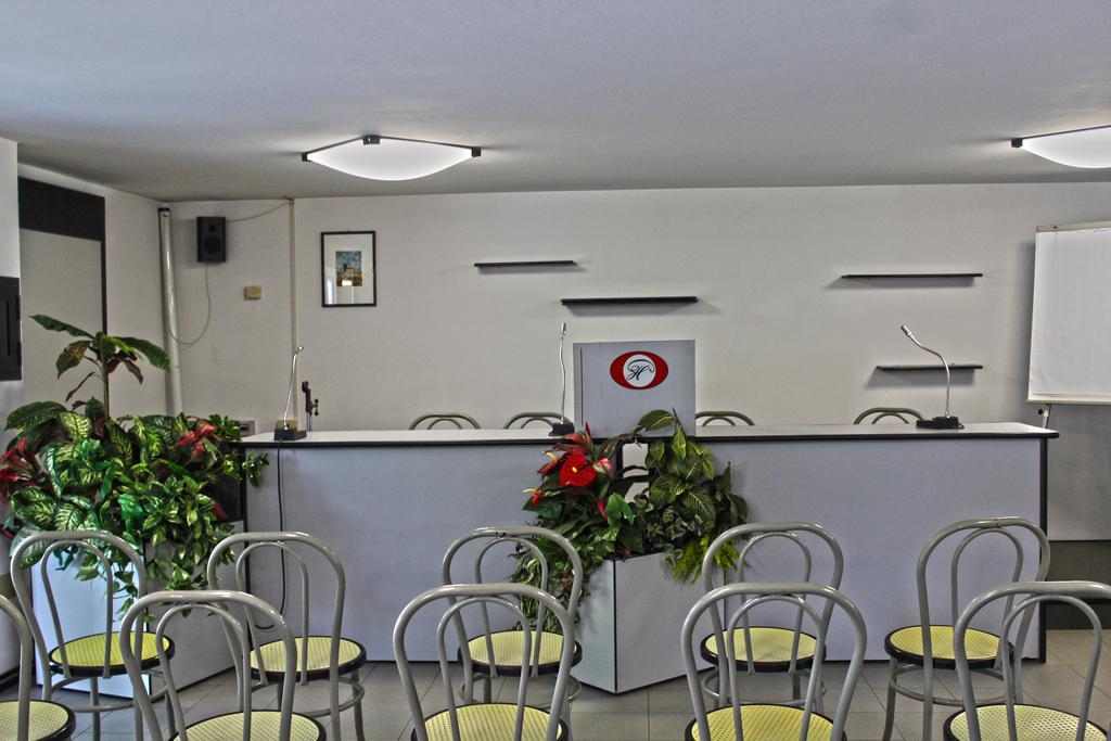 Park Hotel Castrocaro Terme Exterior photo